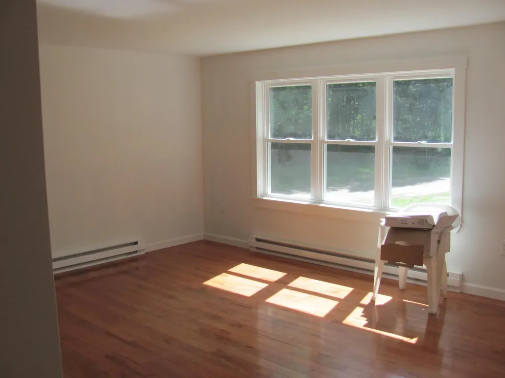 178 Number Six Road E Oxford ME 04270