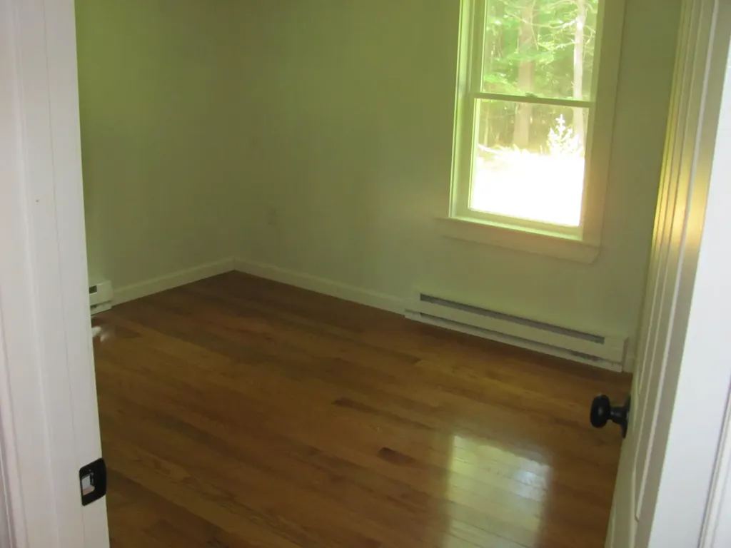 178 Number Six Road E Oxford ME 04270