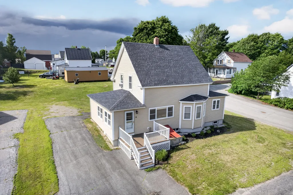 4 Knox Street Millinocket ME 04462