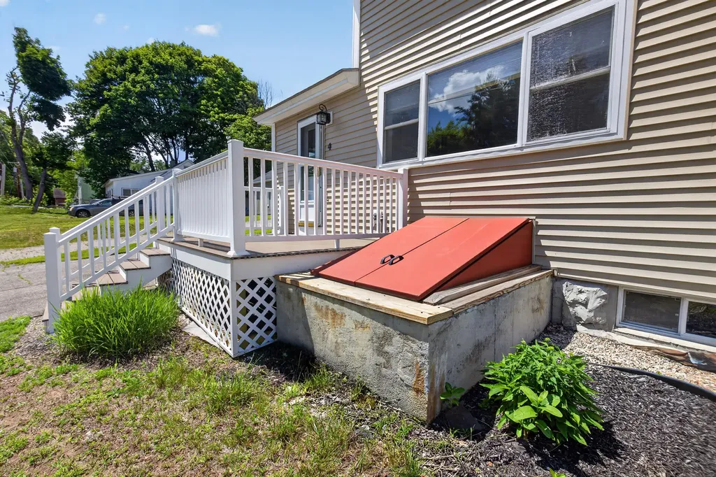 4 Knox Street Millinocket ME 04462