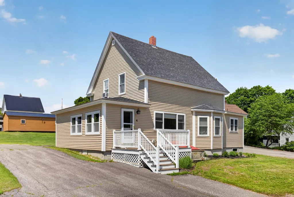 4 Knox Street Millinocket ME 04462