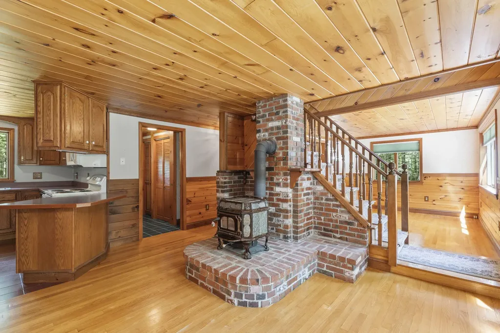 121 Eaton Ridge Drive Holden ME 04429