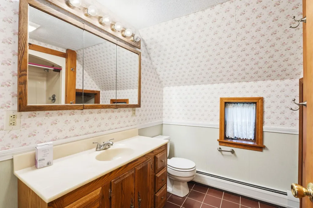 121 Eaton Ridge Drive Holden ME 04429