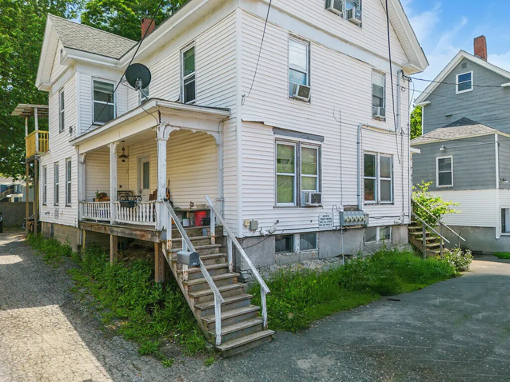 12 Weston Street Augusta ME 04330