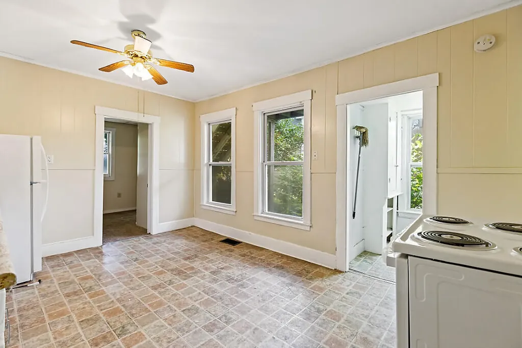 12 Weston Street Augusta ME 04330
