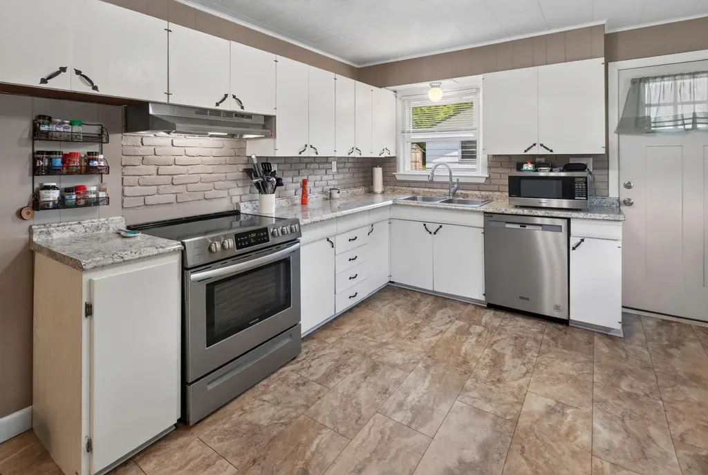 54 New Hampshire Street Millinocket ME 04462