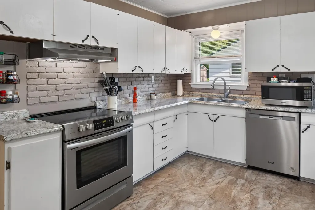 54 New Hampshire Street Millinocket ME 04462