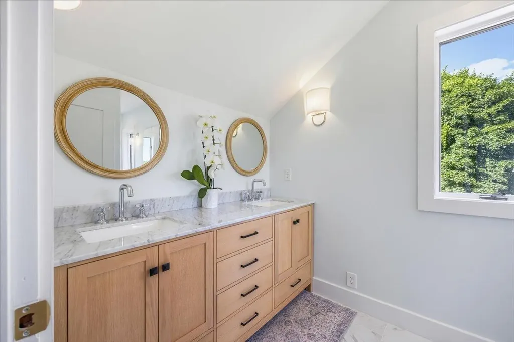 171 Spurwink Road Scarborough ME 04074