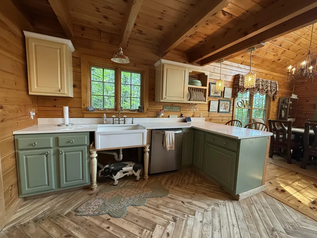 8 Scenic View Drive Lincoln ME 04457