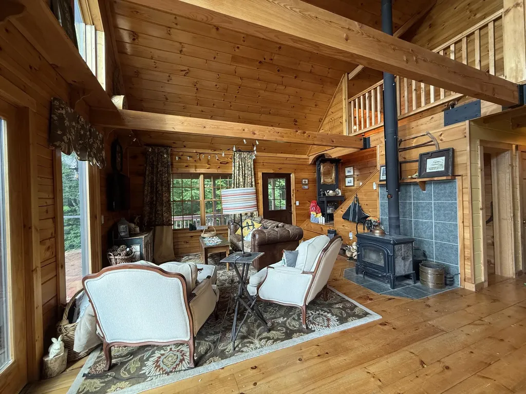 8 Scenic View Drive Lincoln ME 04457