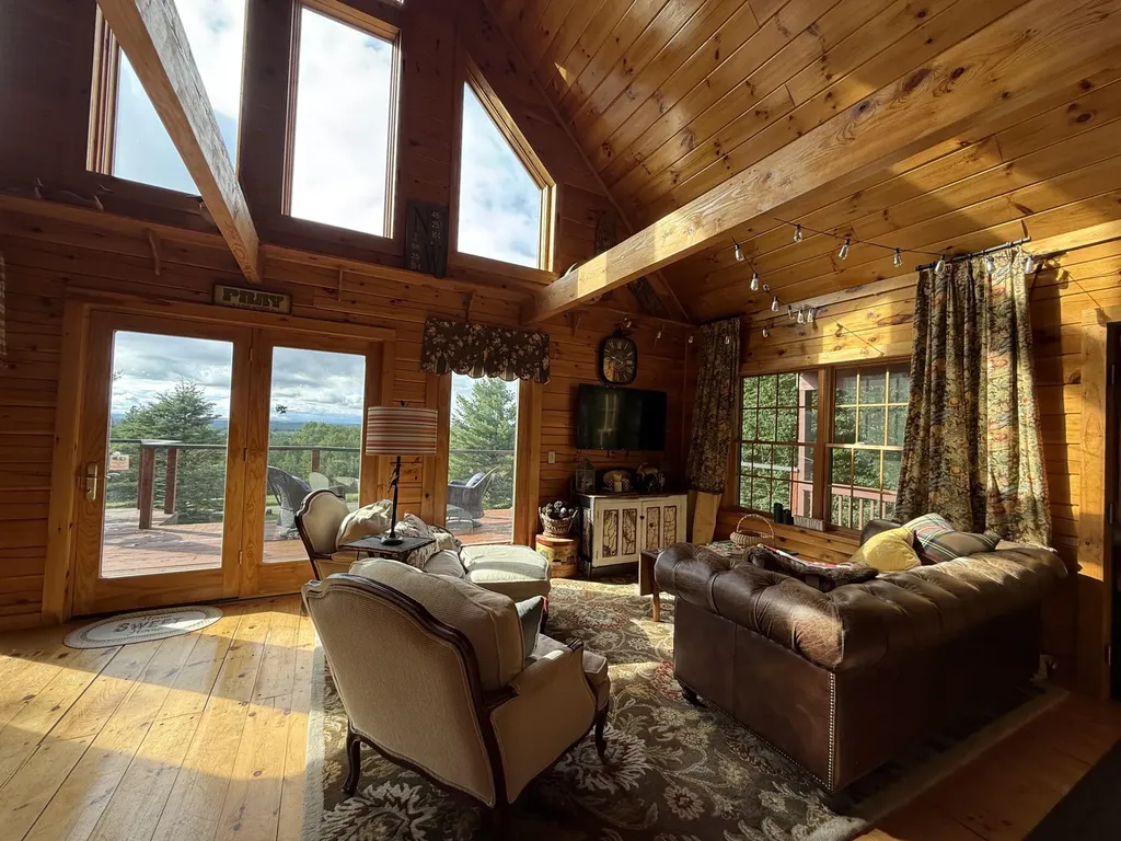 8 Scenic View Drive Lincoln ME 04457