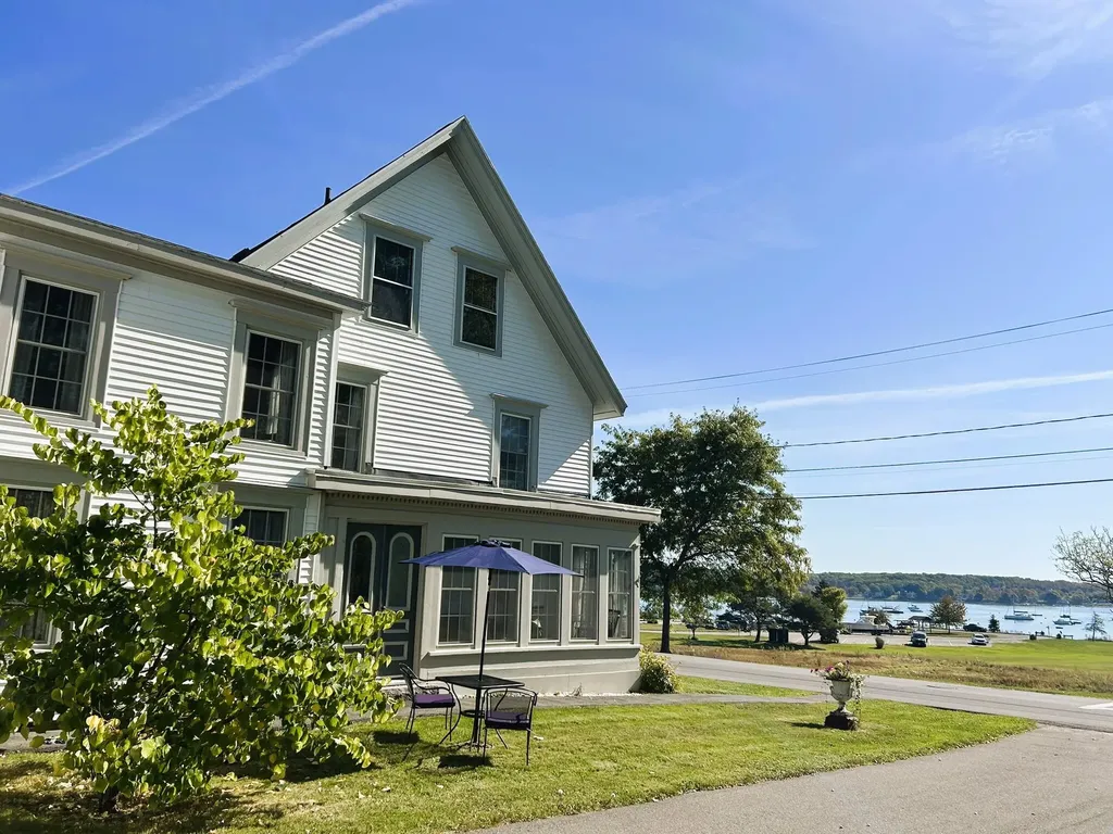 Rockland ME, 50 Mechanic Street