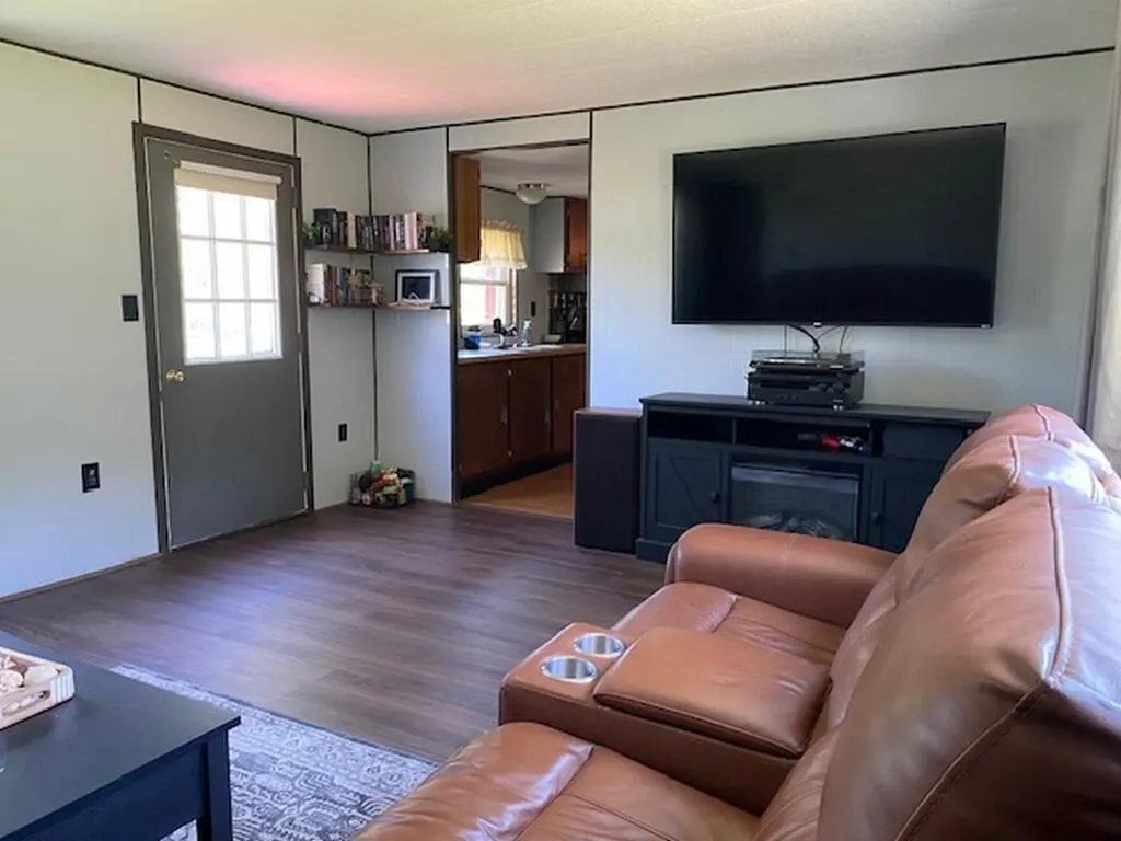 2440 Union Street Hermon ME 04401