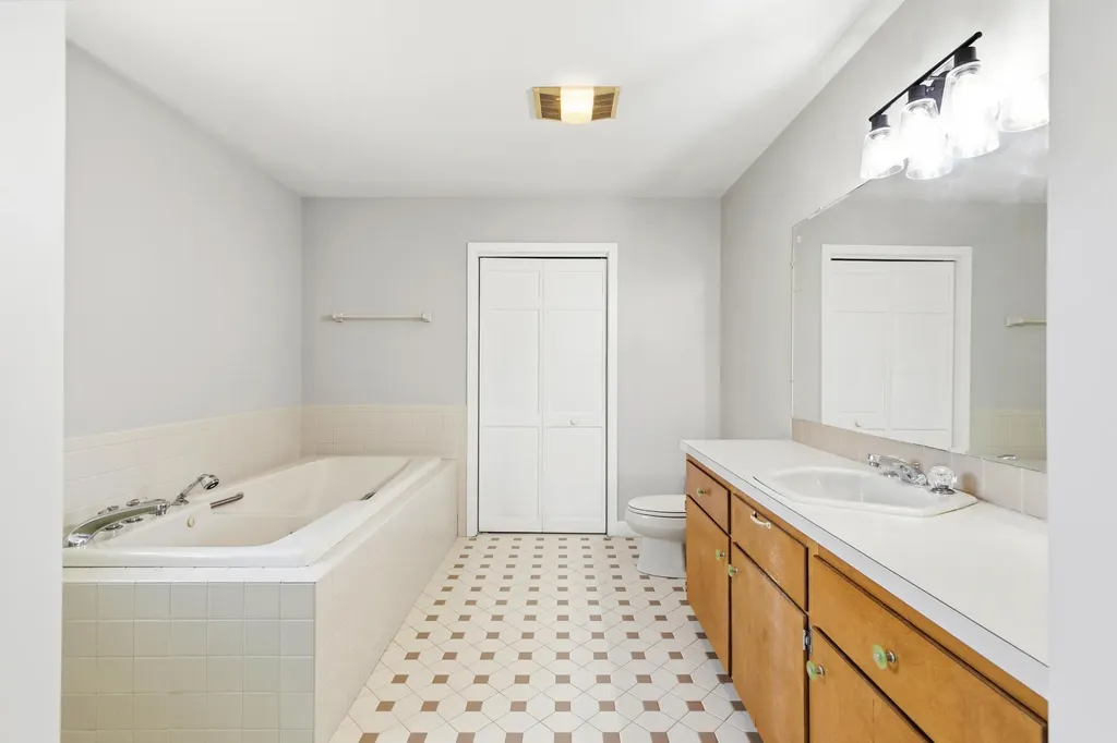 363 Blackstrap Road Falmouth ME 04105