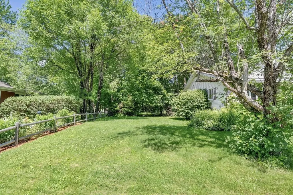 52 Robinson Gardens Lewiston ME 04240