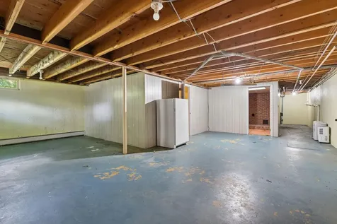 52 Robinson Gardens Lewiston ME 04240