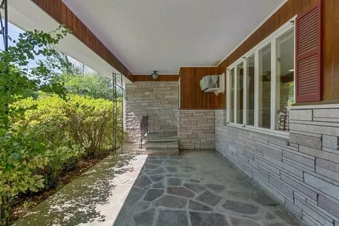 52 Robinson Gardens Lewiston ME 04240