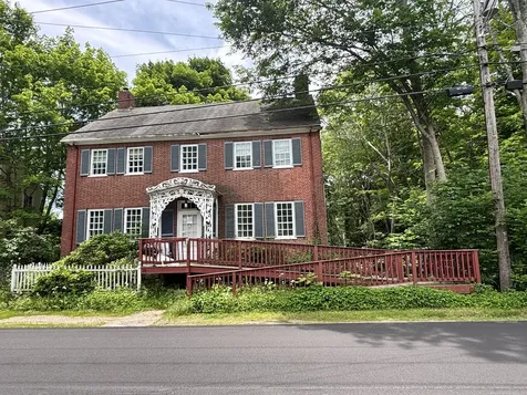 16 Lee Street Wiscasset ME 04578
