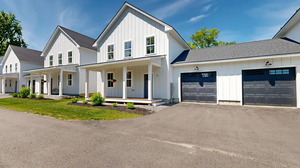 21 Magnolia Lane Gardiner ME 04345