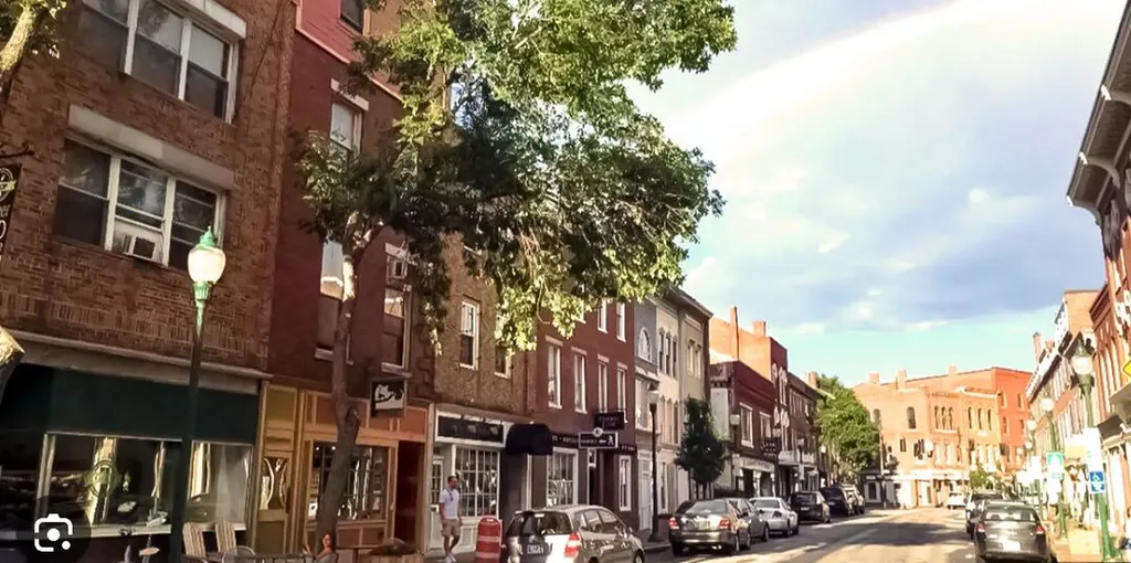 21 Magnolia Lane Gardiner ME 04345