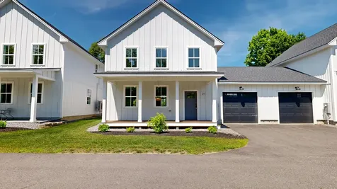 21 Magnolia Lane Gardiner ME 04345