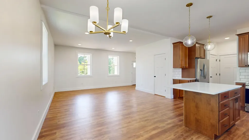 17 Magnolia Lane Gardiner ME 04345