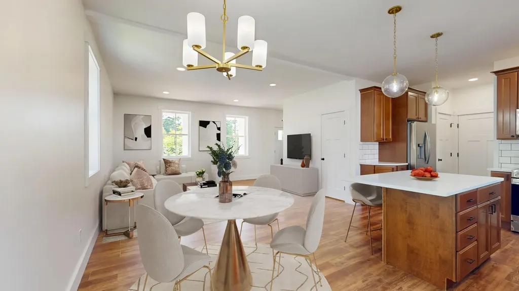 17 Magnolia Lane Gardiner ME 04345