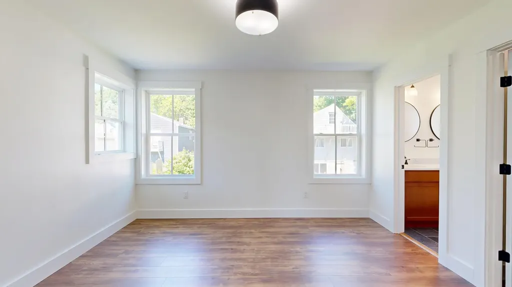 17 Magnolia Lane Gardiner ME 04345