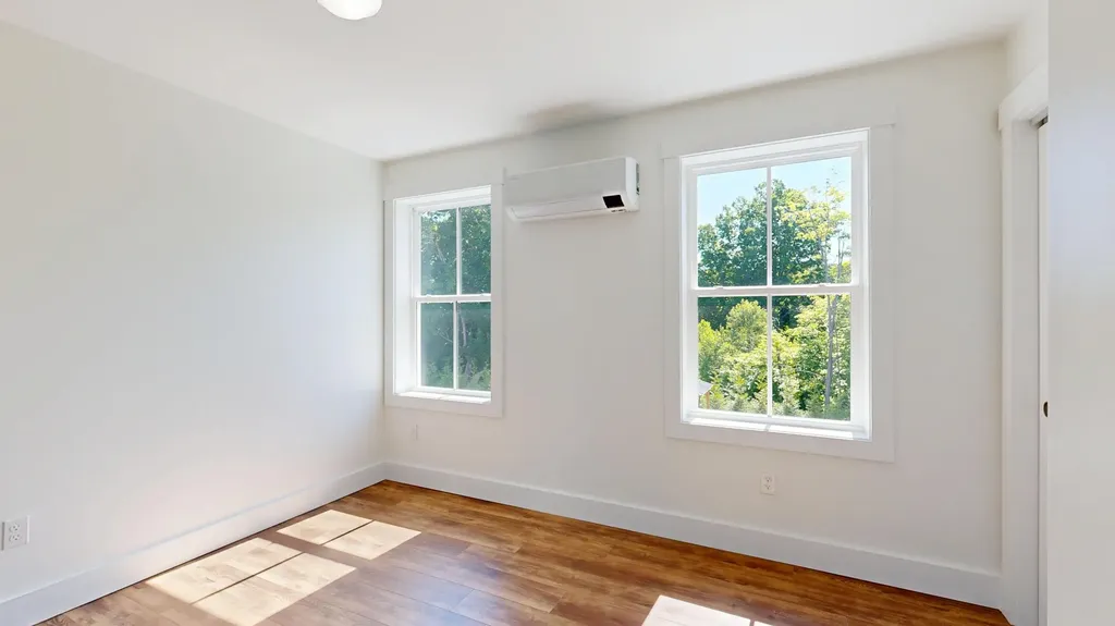 17 Magnolia Lane Gardiner ME 04345