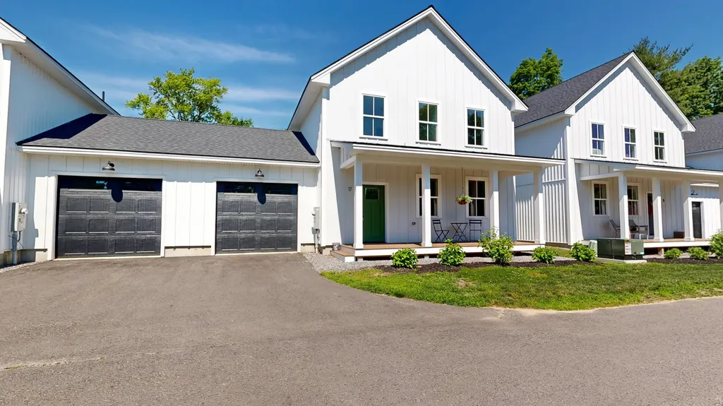 17 Magnolia Lane Gardiner ME 04345