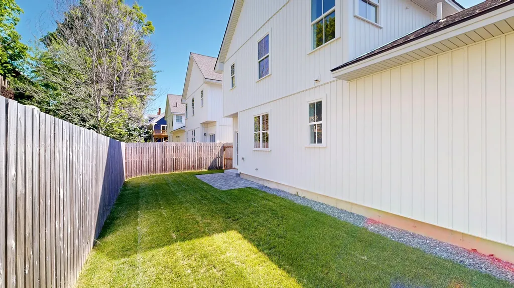 17 Magnolia Lane Gardiner ME 04345