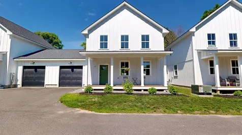 17 Magnolia Lane Gardiner ME 04345