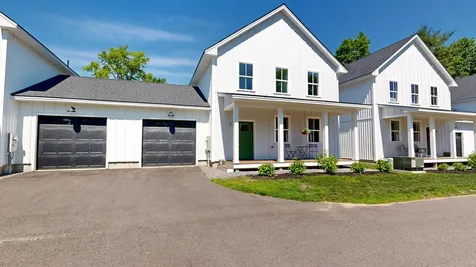 17 Magnolia Lane Gardiner ME 04345