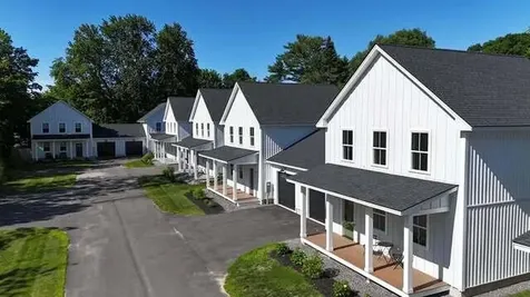 17 Magnolia Lane Gardiner ME 04345