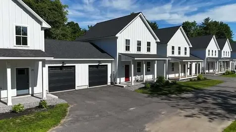 17 Magnolia Lane Gardiner ME 04345