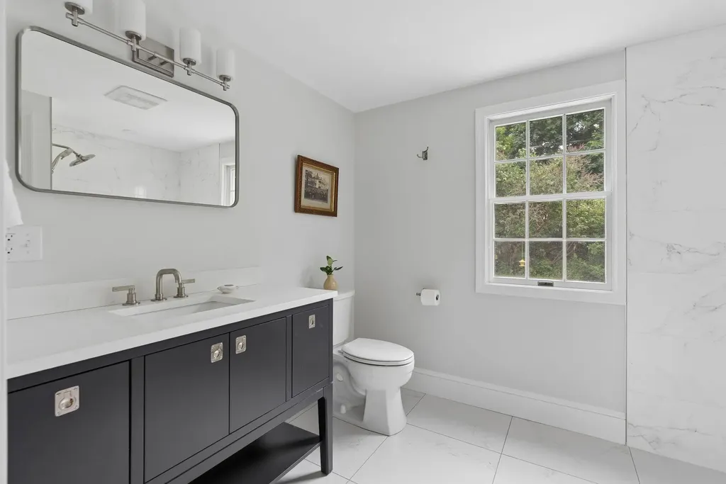 14 Fern Avenue Falmouth ME 04105