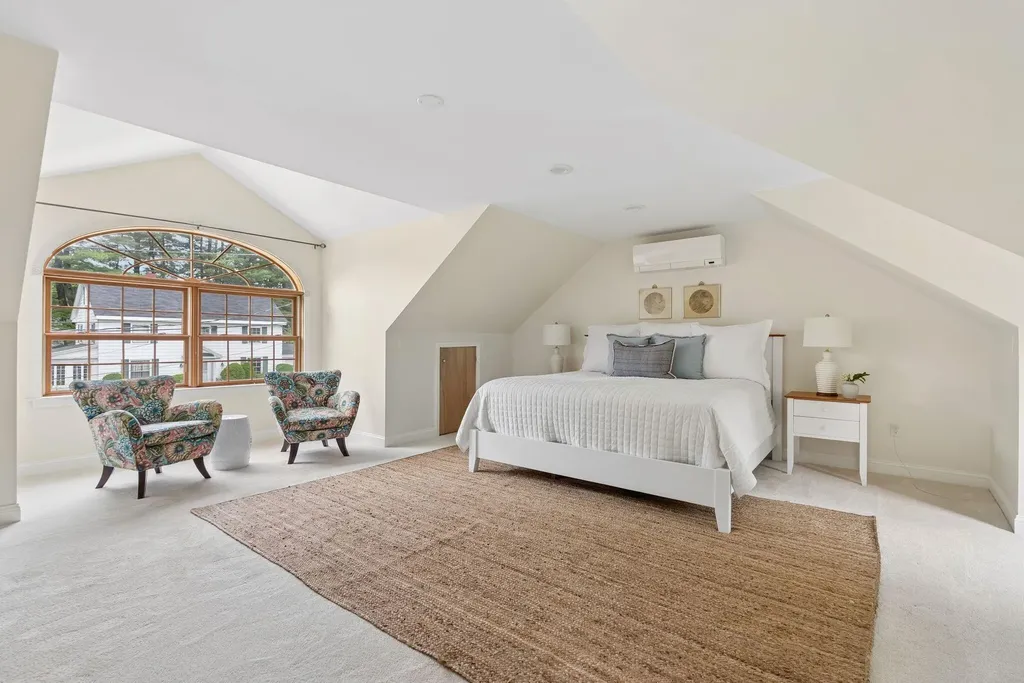 14 Fern Avenue Falmouth ME 04105