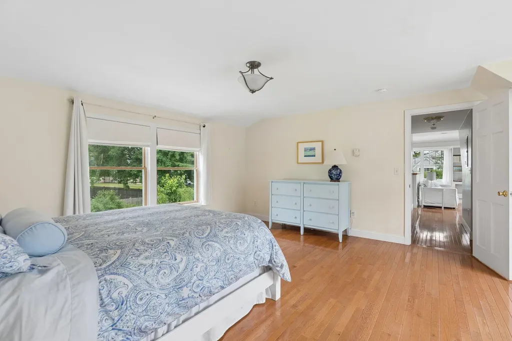 14 Fern Avenue Falmouth ME 04105