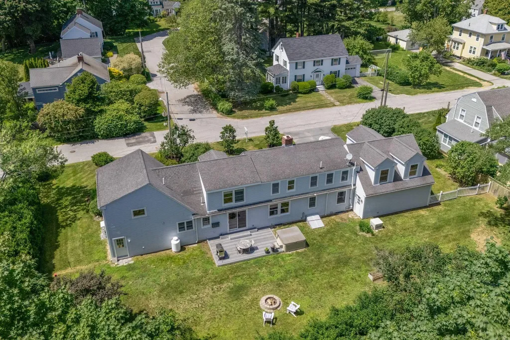 14 Fern Avenue Falmouth ME 04105