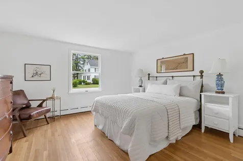 14 Fern Avenue Falmouth ME 04105