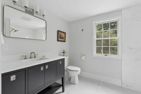 14 Fern Avenue Falmouth ME 04105