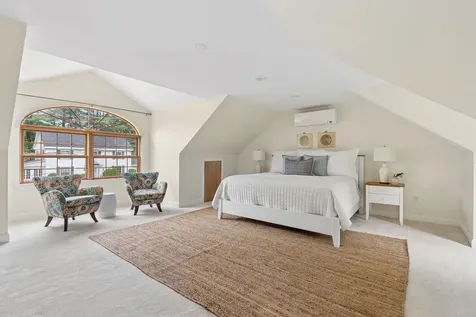14 Fern Avenue Falmouth ME 04105
