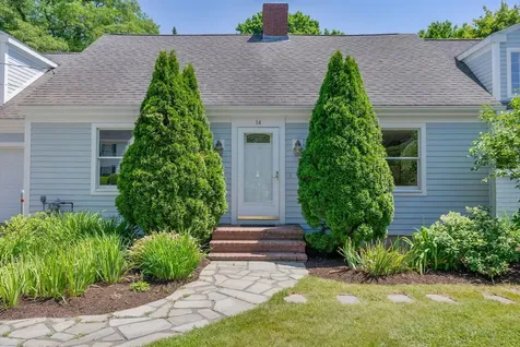 14 Fern Avenue Falmouth ME 04105