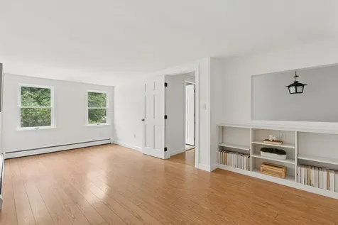 14 Fern Avenue Falmouth ME 04105