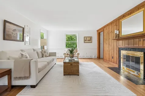 14 Fern Avenue Falmouth ME 04105