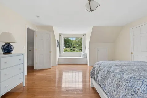 14 Fern Avenue Falmouth ME 04105