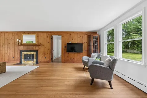 14 Fern Avenue Falmouth ME 04105