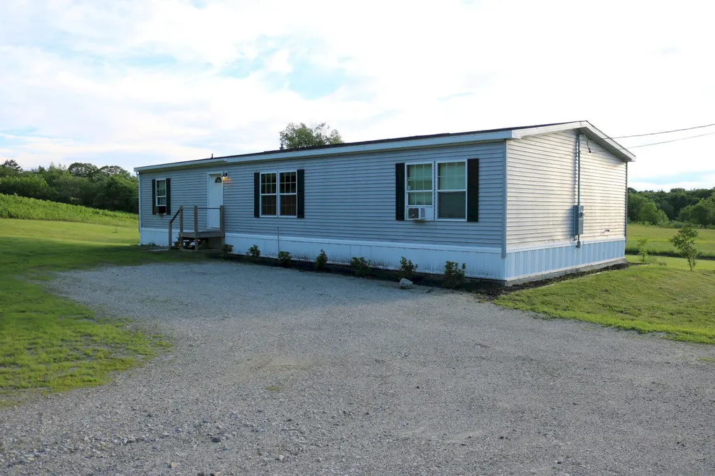 246 River Road Madison ME 04950