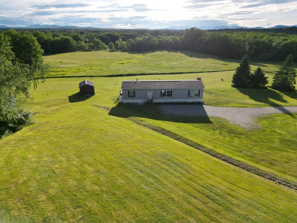 246 River Road Madison ME 04950