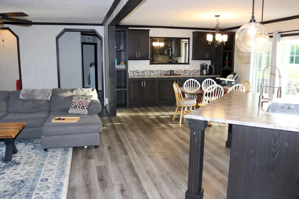 246 River Road Madison ME 04950